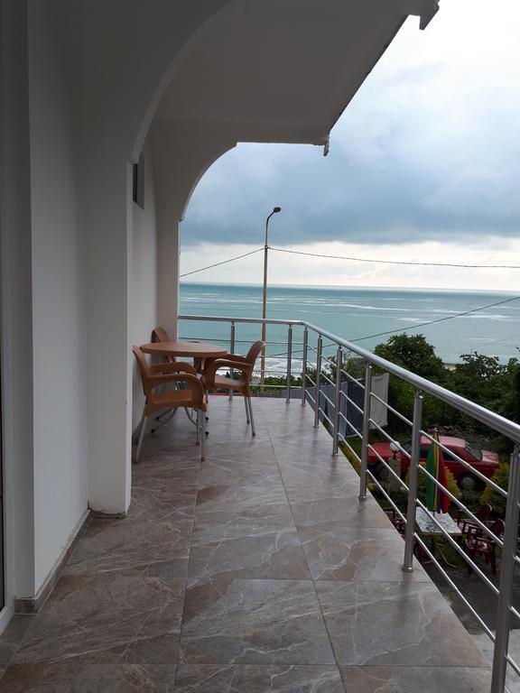Rezo'S House Hotel ควาเรียที ภายนอก รูปภาพ