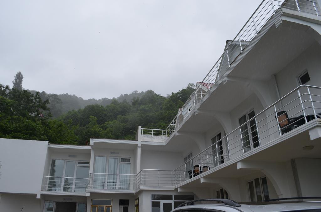 Rezo'S House Hotel ควาเรียที ภายนอก รูปภาพ