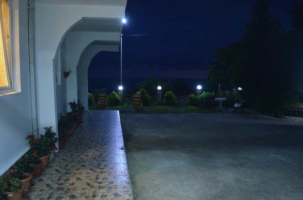 Rezo'S House Hotel ควาเรียที ภายนอก รูปภาพ